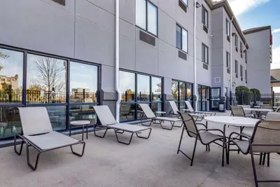 Photo 4 - Best Western Plus Castlerock Inn & Suites