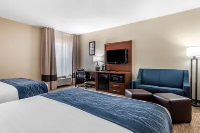 Photo 3 - Comfort Inn & Suites Junction City - near Fort Riley