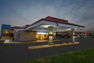 Photo 3 - Super 8 by Wyndham Perrysburg-Toledo