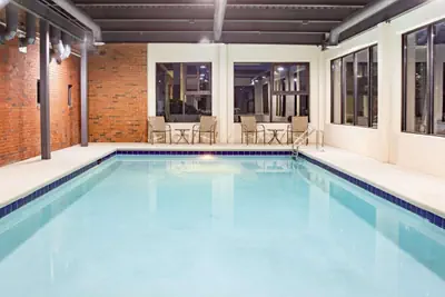 Photo 3 - Ramada by Wyndham Alpharetta Atlanta North
