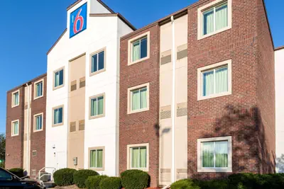Photo 2 - Motel 6-West Des Moines, IA