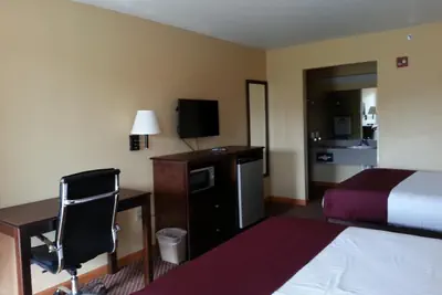 Photo 3 - Americas Best Value Inn Bryant