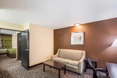 Photo 5 - Quality Inn & Suites Caseyville - St Louis