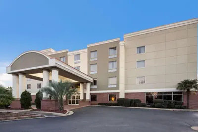 Photo 2 - Comfort Suites Forsyth near I-75