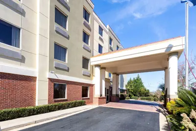 Photo 5 - Comfort Suites Forsyth near I-75