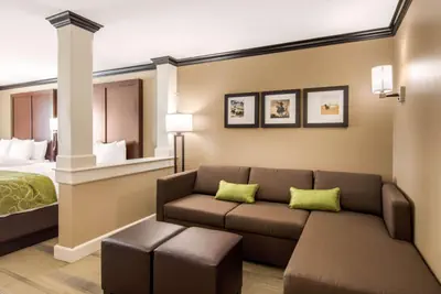 Photo 5 - Comfort Suites Liberal North