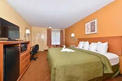 Photo 2 - Quality Inn & Suites Cartersville North