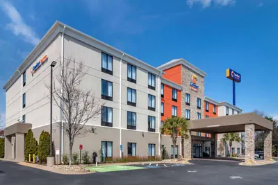 Photo 2 - Comfort Suites McDonough Atlanta South