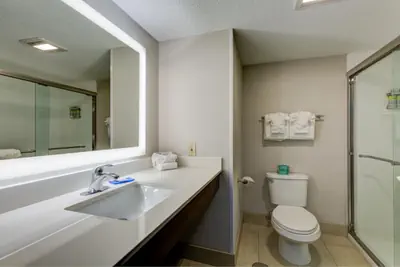 Photo 4 - Holiday Inn Express & Suites Ashtabula-Geneva by IHG
