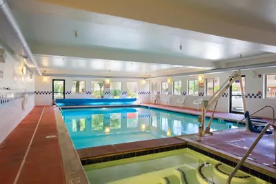 Photo 5 - Glenwood Springs Cedar Lodge