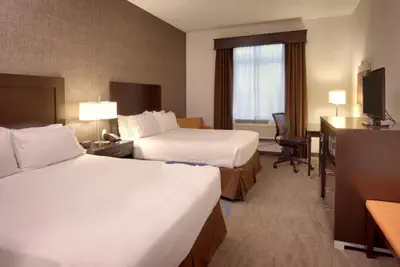 Photo 2 - Holiday Inn Express & Suites Overland Park by IHG