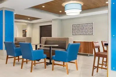 Photo 5 - Holiday Inn Express & Suites Philadelphia - Mt Laurel by IHG