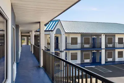 Photo 4 - Days Inn by Wyndham Kingsland GA