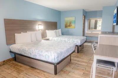 Photo 2 - Sandcastle Inn