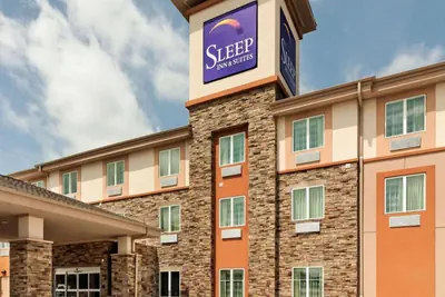 Photo 2 - Sleep Inn & Suites Fort Scott