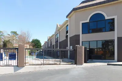 Photo 3 - Quality Inn & Suites Thomasville-High Point