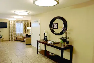 Photo 2 - Sonesta Simply Suites Chicago Waukegan