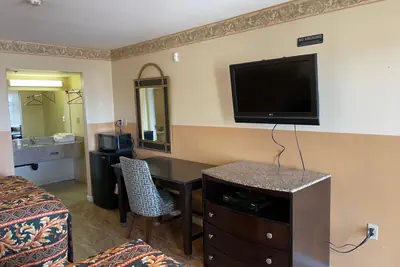 Photo 5 - Sea Palace Inn