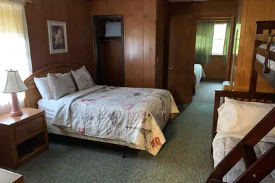 Photo 2 - Phillips Historic Motel & Cottages