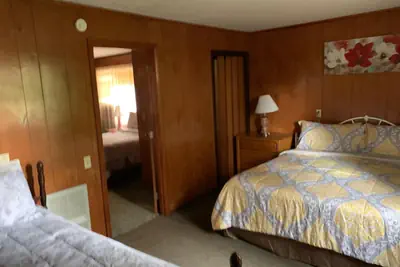 Photo 3 - Phillips Historic Motel & Cottages