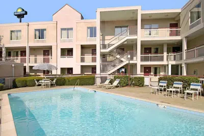 Photo 4 - Days Inn by Wyndham Atlanta/Southlake/Morrow