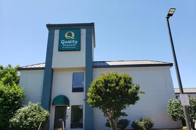 Photo 2 - Quality Inn & Suites Clemmons I-40