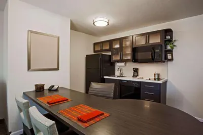 Photo 4 - MainStay Suites- Kansas City Overland Park