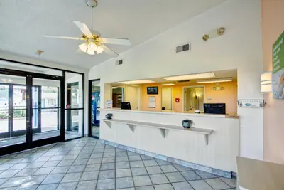 Photo 4 - Knights Inn Burlington NC
