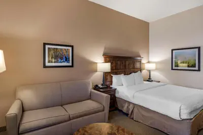 Photo 4 - Best Western Brighton Inn