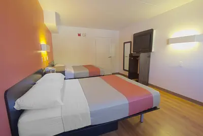 Photo 3 - Motel 6-Piscataway, NJ
