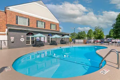 Photo 3 - Best Western Hendersonville Inn