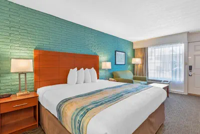 Photo 2 - Best Western Hendersonville Inn