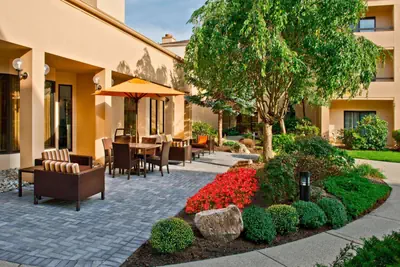 Photo 2 - Sonesta Select Whippany Hanover