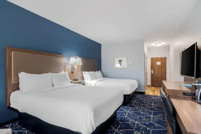 Photo 3 - Hyatt Select St Louis Airport