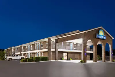 Photo 3 - Days Inn by Wyndham Demopolis