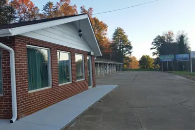 Photo 2 - Murphy Motel