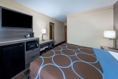 Photo 5 - Super 8 by Wyndham Kansas City at Barry Road/Airport