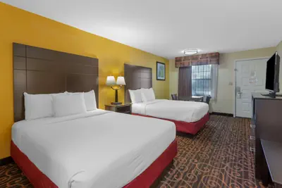 Photo 2 - Best Western Benton Inn