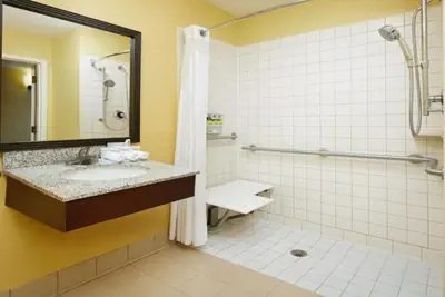 Photo 3 - Holiday Inn Express Tifton by IHG