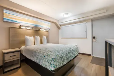 Photo 4 - HomeTowne Studios by Red Roof Princeton - Ewing/ Lawrenceville