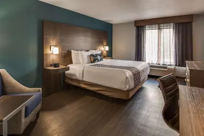 Photo 2 - Best Western Plus Champaign/Urbana Inn