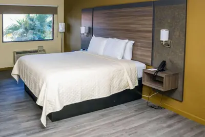 Photo 3 - Rodeway Inn Phenix City - Columbus