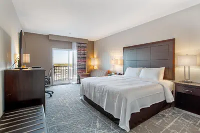 Photo 2 - Orangewood Inn & Suites Kansas City Airport