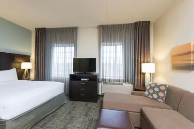 Photo 5 - Staybridge Suites Chicago-Oakbrook Terrace by IHG