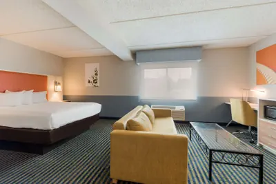 Photo 3 - Baymont by Wyndham Westampton