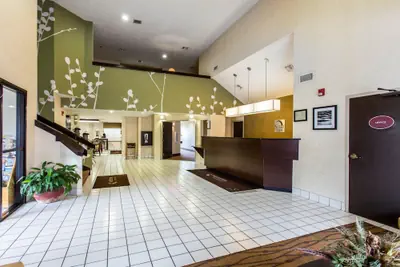 Photo 4 - SureStay by Best Western Summerville Flowertown