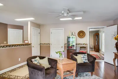 Photo 5 - Boxwood Lodge