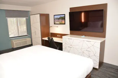 Photo 3 - Four Points by Sheraton Fayetteville Fort Bragg
