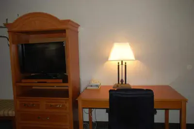 Photo 4 - Chief Motel