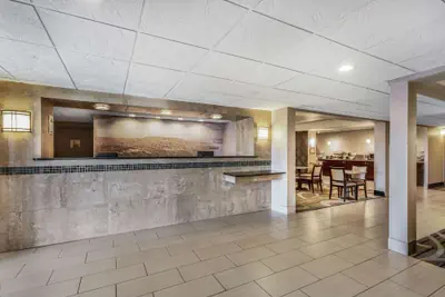 Photo 2 - La Quinta Inn by Wyndham Binghamton - Johnson City
